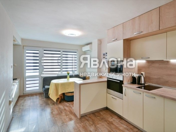 Многостаен апартамент в Варна, Център - 100 кв.м за 3130 €/кв.м - Снимка #1