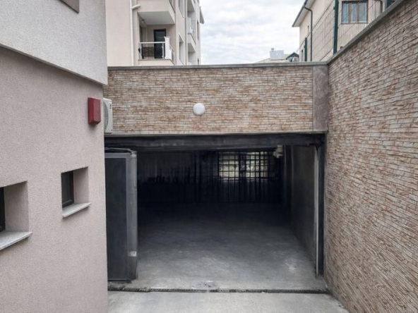 Гараж / Паркомясто в Бургас, Сарафово - 15 кв.м за 612 €/кв.м - Снимка #1