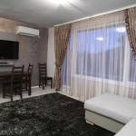 Дава се под наем Двустаен апартамент в Бургас, Център - 75 кв.м за 510 € - Снимка #1