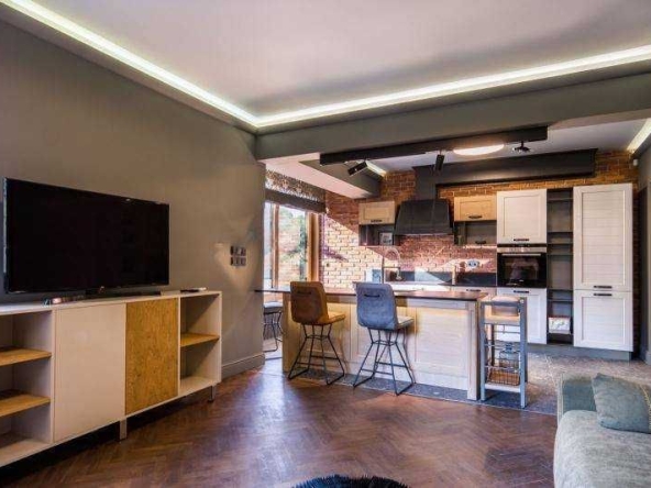 Тристаен апартамент в София, Толстой - 85 кв.м за 1706 €/кв.м - Снимка #1