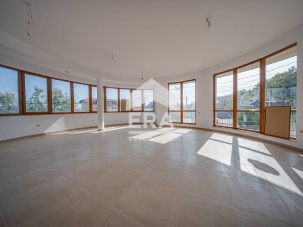 Дава се под наем Офис в София, Симеоново - 137 кв.м за 1369.35 € - Снимка #1