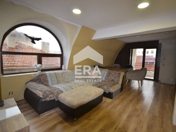 Тристаен апартамент в Хасково, Център - 97 кв.м за 947 €/кв.м - Снимка #1