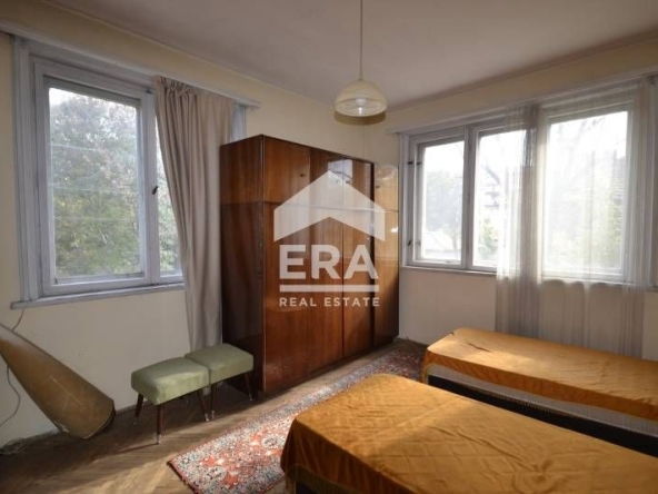 Тристаен апартамент в Хасково, Център - 85 кв.м за 594 €/кв.м - Снимка #1