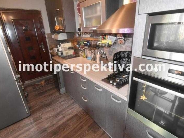 Тристаен апартамент в Пловдив, Кършияка - 80 кв.м за 1008 €/кв.м - Снимка #1