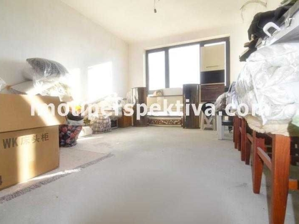 Двустаен апартамент в Пловдив, Център - 64 кв.м за 1056 €/кв.м - Снимка #1