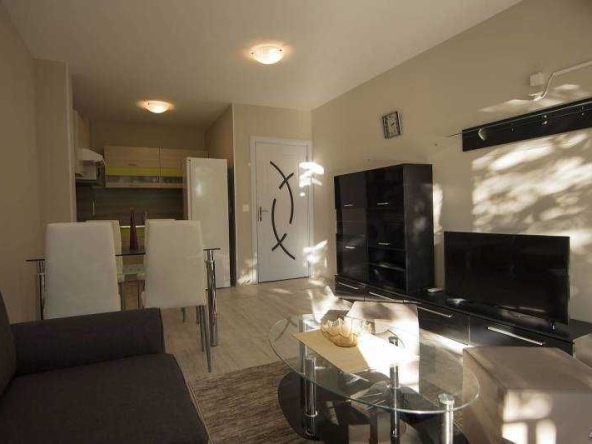 Дава се под наем Двустаен апартамент в Бургас, Братя Миладинови - 65 кв.м за 448.8 € - Снимка #1