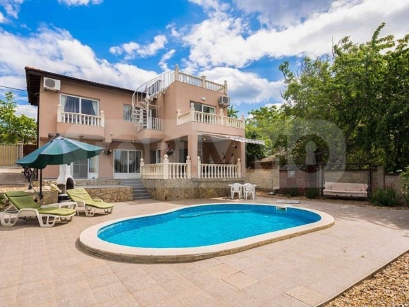 Къща в к.к. Албена - 185 кв.м за 1509 €/кв.м - Снимка #1