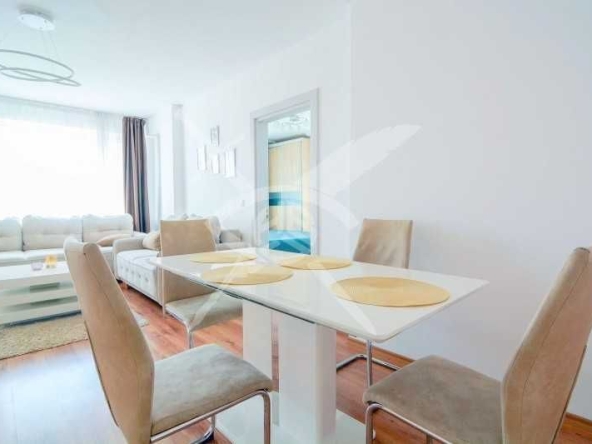 Тристаен апартамент в Поморие - 109 кв.м за 1514 €/кв.м - Снимка #1