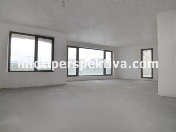 Тристаен апартамент в Пловдив, Христо Смирненски - 130 кв.м за 1193 €/кв.м - Снимка #1