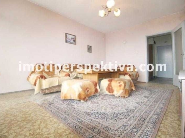 Тристаен апартамент в Пловдив, Кючук Париж - 82 кв.м за 1493 €/кв.м - Снимка #1