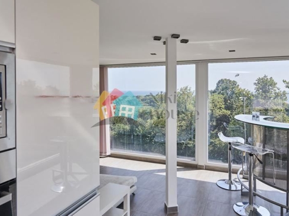 Дава се под наем Двустаен апартамент в Варна, м-т Евксиноград - 77 кв.м за 480 € - Снимка #1