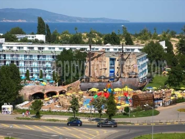 Двустаен апартамент в к.к. Слънчев бряг - 60 кв.м за 792 €/кв.м - Снимка #1