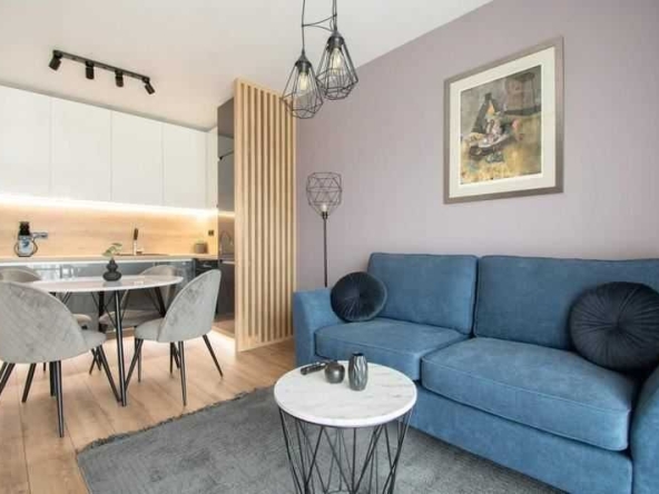 Дава се под наем Двустаен апартамент в София, Лозенец - 80 кв.м за 510 € - Снимка #1