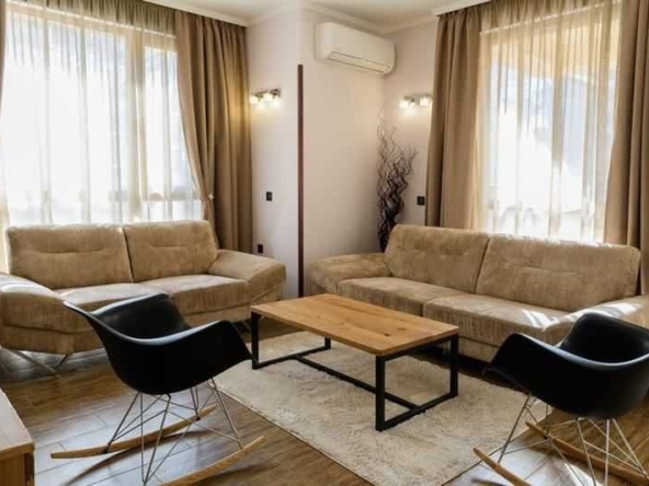 Дава се под наем Тристаен апартамент в София, Кръстова вада - 110 кв.м за 561 € - Снимка #1