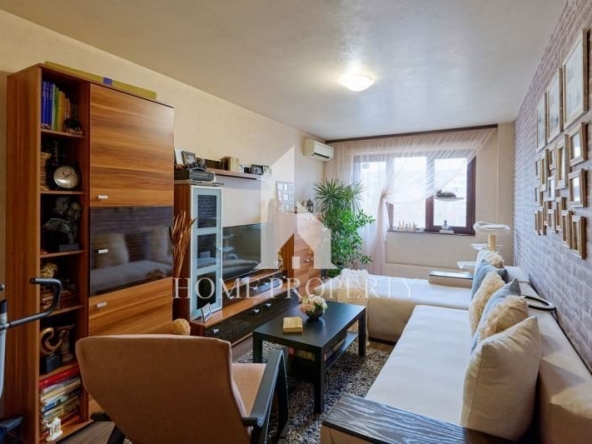 Двустаен апартамент в София, Света Троица - 61 кв.м за 2296 €/кв.м - Снимка #1