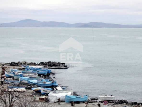 Тристаен апартамент в Поморие - 121 кв.м за 1149 €/кв.м - Снимка #1