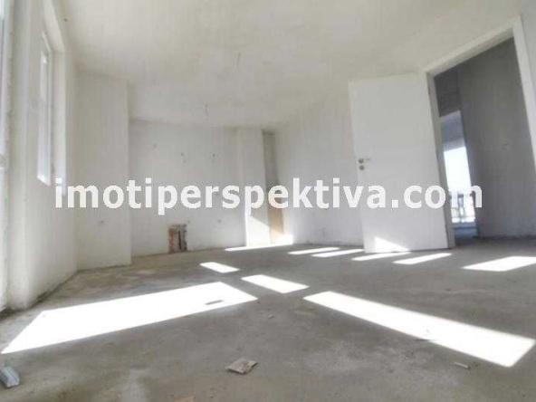 Тристаен апартамент в Пловдив, Христо Смирненски - 85 кв.м за 1104 €/кв.м - Снимка #1