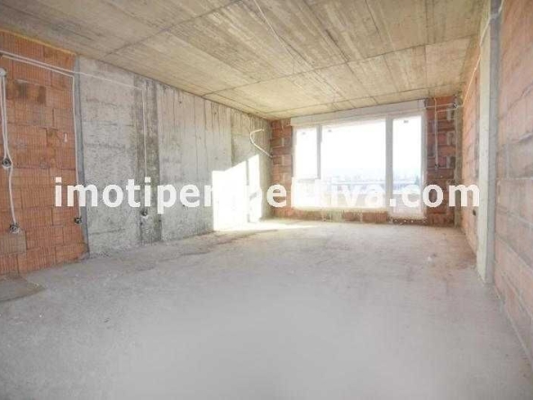 Тристаен апартамент в Пловдив, Кършияка - 108 кв.м за 970 €/кв.м - Снимка #1