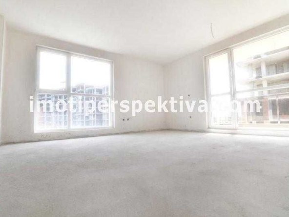 Тристаен апартамент в Пловдив, Кючук Париж - 106 кв.м за 1200 €/кв.м - Снимка #1