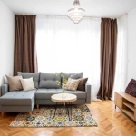 Дава се под наем Тристаен апартамент в София, Красно село - 80 кв.м за 494.7 € - Снимка #1