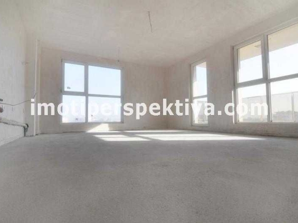 Тристаен апартамент в Пловдив, Кючук Париж - 105 кв.м за 1167 €/кв.м - Снимка #1