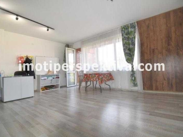 Двустаен апартамент в Пловдив, Център - 71 кв.м за 1868 €/кв.м - Снимка #1