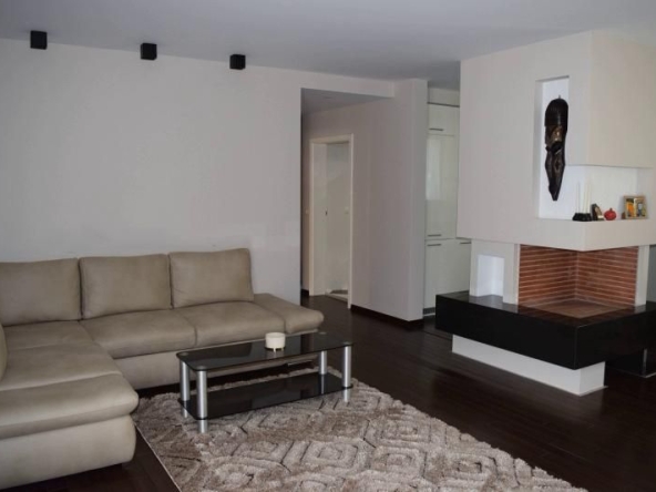 Дава се под наем Тристаен апартамент в София, Младост 2 - 110 кв.м за 900 € - Снимка #1