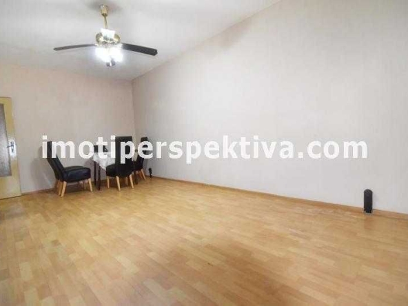 Многостаен апартамент в Пловдив, Кючук Париж - 93 кв.м за 1398 €/кв.м - Снимка #1