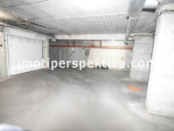 Гараж / Паркомясто в Пловдив, Кършияка - 20 кв.м за 1600 €/кв.м - Снимка #1