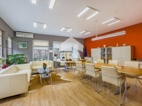 Офис в София, Център - 93 кв.м за 4302 €/кв.м - Снимка #1