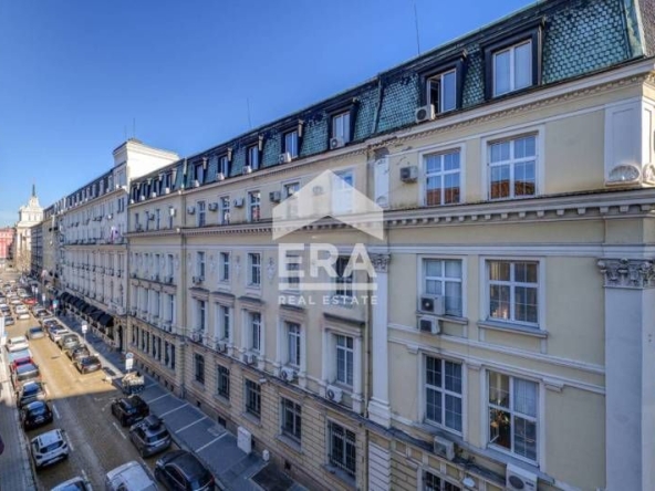 Дава се под наем Офис в София, Център - 89 кв.м за 1525 € - Снимка #1