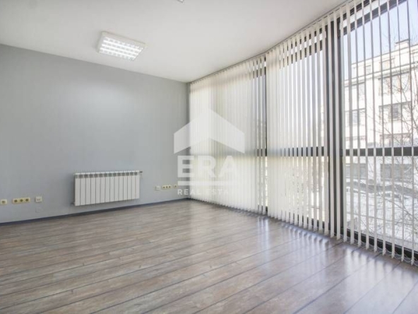 Дава се под наем Офис в София, Лозенец - 70 кв.м за 840 € - Снимка #1