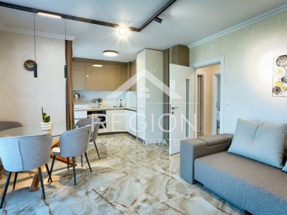 Дава се под наем Тристаен апартамент в Варна, Галата - 85 кв.м за 800 € - Снимка #1