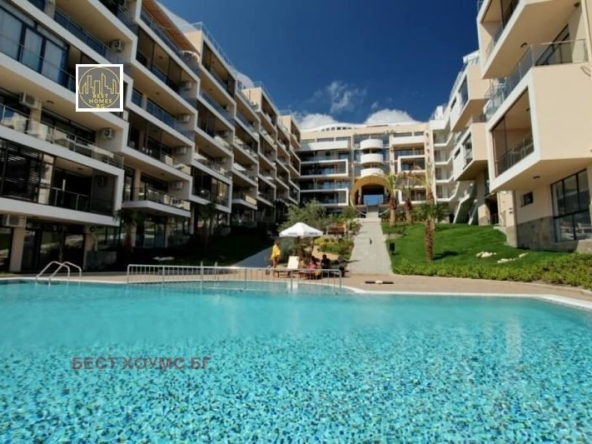 Двустаен апартамент в к.к. Слънчев бряг - 68 кв.м за 1471 €/кв.м - Снимка #1