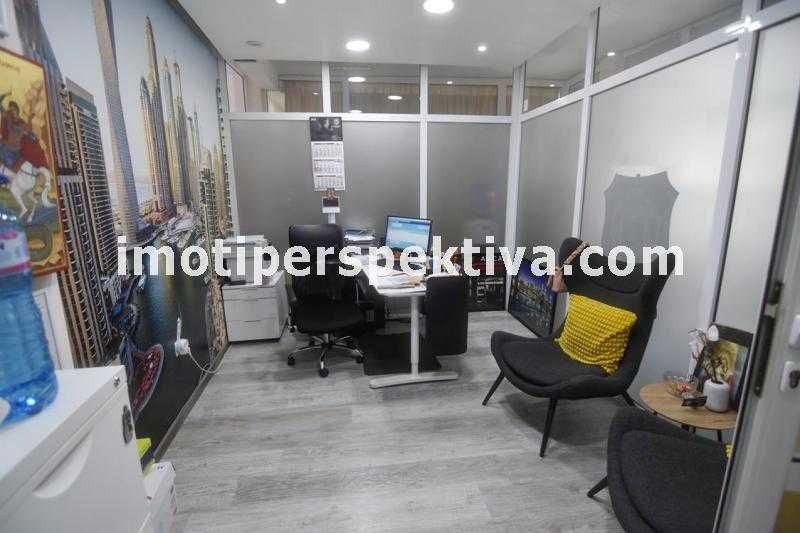 Офис в Пловдив, Кючук Париж - 17 кв.м за 2118 €/кв.м - Снимка #1