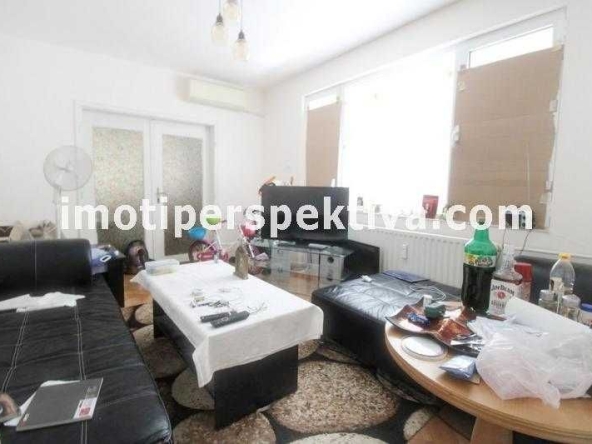 Двустаен апартамент в Пловдив, Кършияка - 59 кв.м за 1694 €/кв.м - Снимка #1