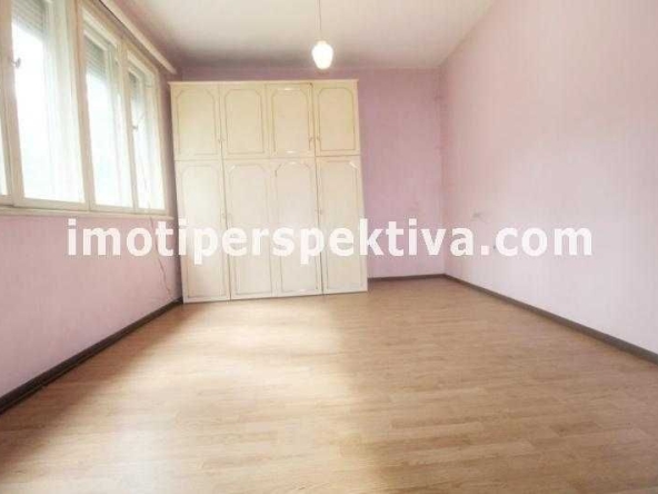 Двустаен апартамент в Пловдив, Център - 63 кв.м за 2024 €/кв.м - Снимка #1