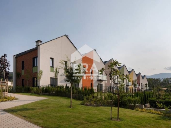 Къща в с. Лозен, Област София-град - 286 кв.м за 2014 €/кв.м - Снимка #1