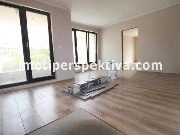 Тристаен апартамент в Пловдив, Център - 90 кв.м за 2000 €/кв.м - Снимка #1