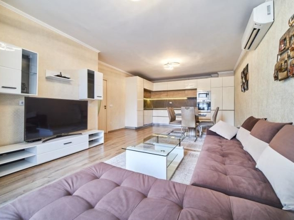 Дава се под наем Тристаен апартамент в Варна, Генералите - 100 кв.м за 1022 € - Снимка #1
