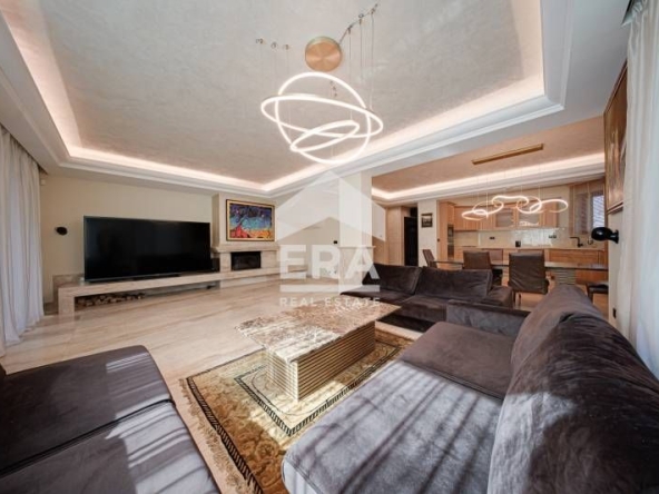 Дава се под наем Къща в София, Драгалевци - 300 кв.м за 3500 € - Снимка #1