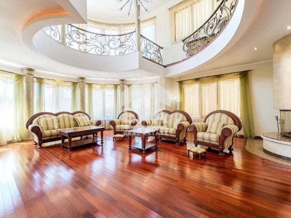 Къща в Варна, м-т Евксиноград - 660 кв.м за 1288 €/кв.м - Снимка #1