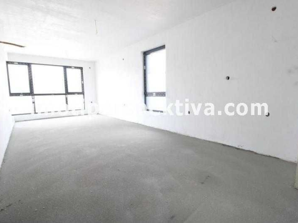 Тристаен апартамент в Пловдив, Център - 107 кв.м за 1190 €/кв.м - Снимка #1