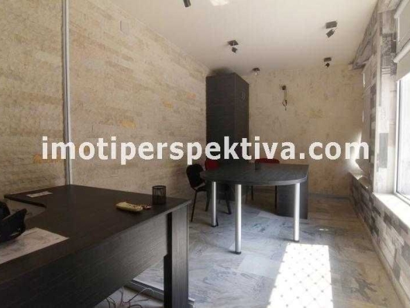 Офис в Пловдив, Център - 32 кв.м за 1957 €/кв.м - Снимка #1