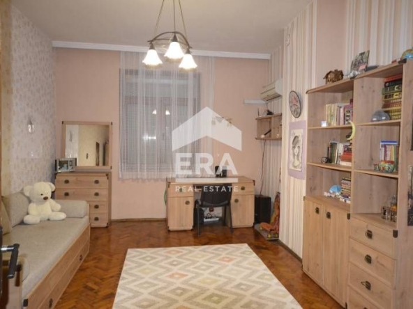 Четиристаен апартамент в Димитровград - 120 кв.м за 544 €/кв.м - Снимка #1