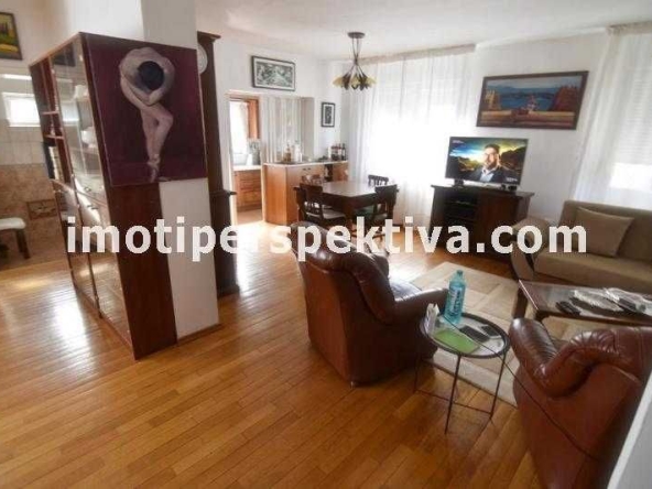 Къща в Пловдив, Кючук Париж - 200 кв.м за 2500 €/кв.м - Снимка #1