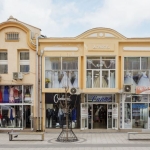 Магазин в Плевен, Идеален център - 831 кв.м за 1866 €/кв.м - Снимка #1