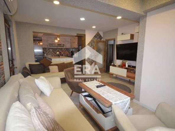 Четиристаен апартамент в Хасково, Куба - 144 кв.м за 1382 €/кв.м - Снимка #1