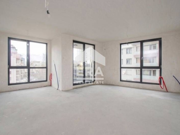 Тристаен апартамент в София, Полигона - 119 кв.м за 2314 €/кв.м - Снимка #1