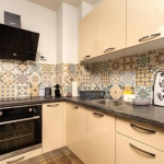 Дава се под наем Двустаен апартамент в Пловдив, Център - 76 кв.м за 698.19 € - Снимка #1